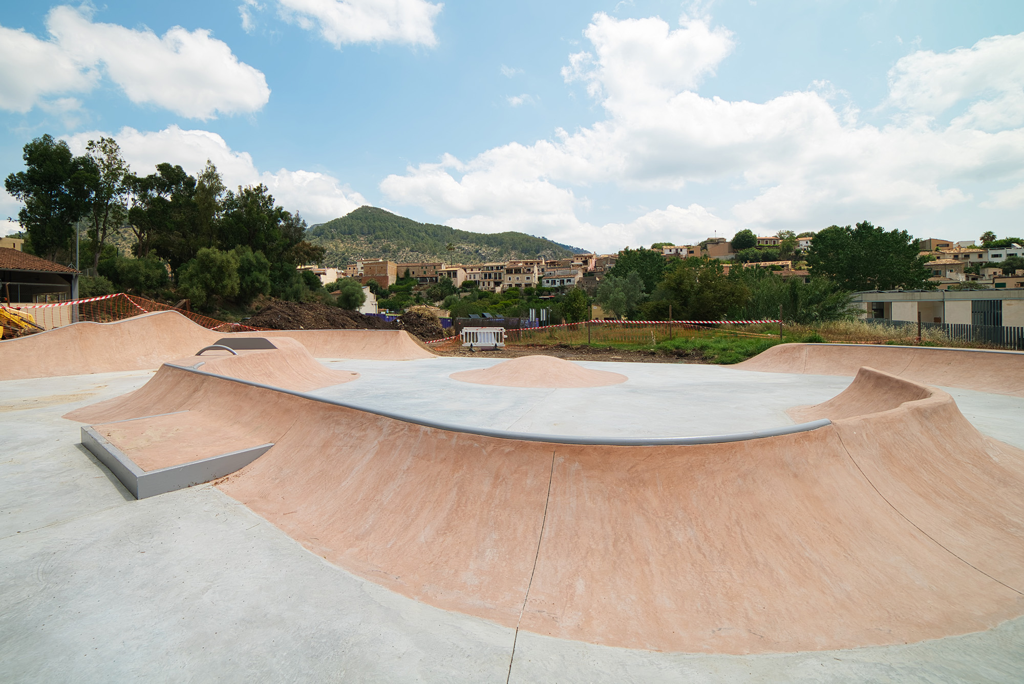 Puigpunyent_skatepark_by_M2Skateparks (8)